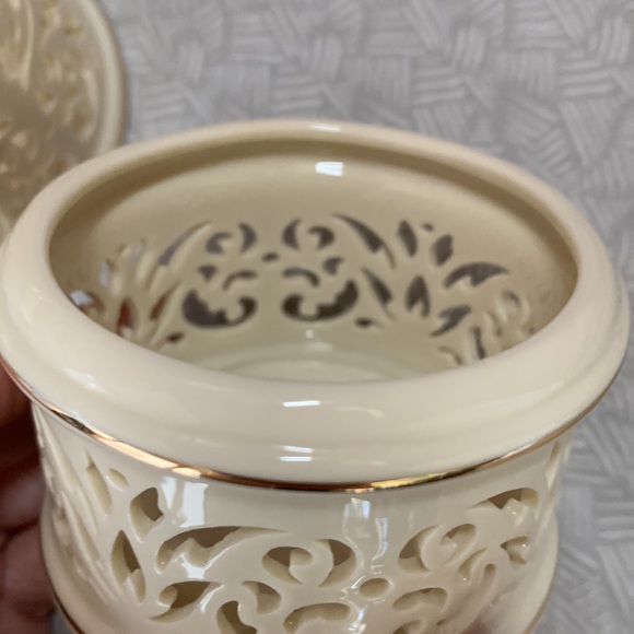 LENOX SET OF (2) Cream  Pierced  Cut Out Votive Candle Holder With Gold Trim - Picture 10 of 10